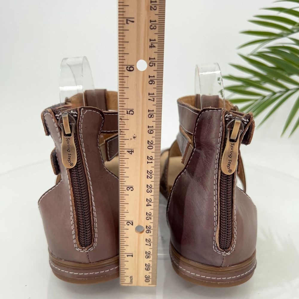 L'Artiste SpringStep Women's Dezra Sandal Size 40 10 Flat Brown Gladiator Shoes - Picture 9 of 15